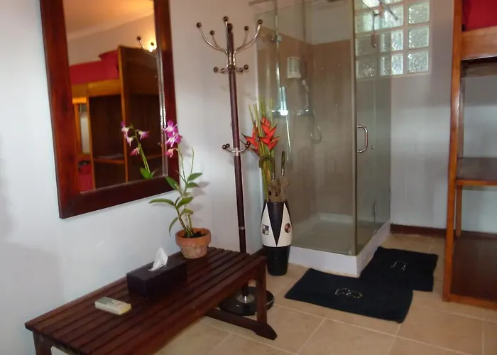 Guest house Laki Uma - Male Only *