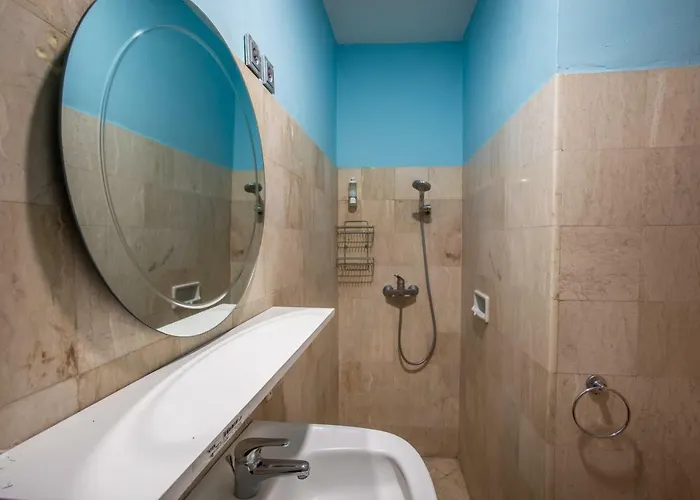 Laki Uma - Male Only Guest house